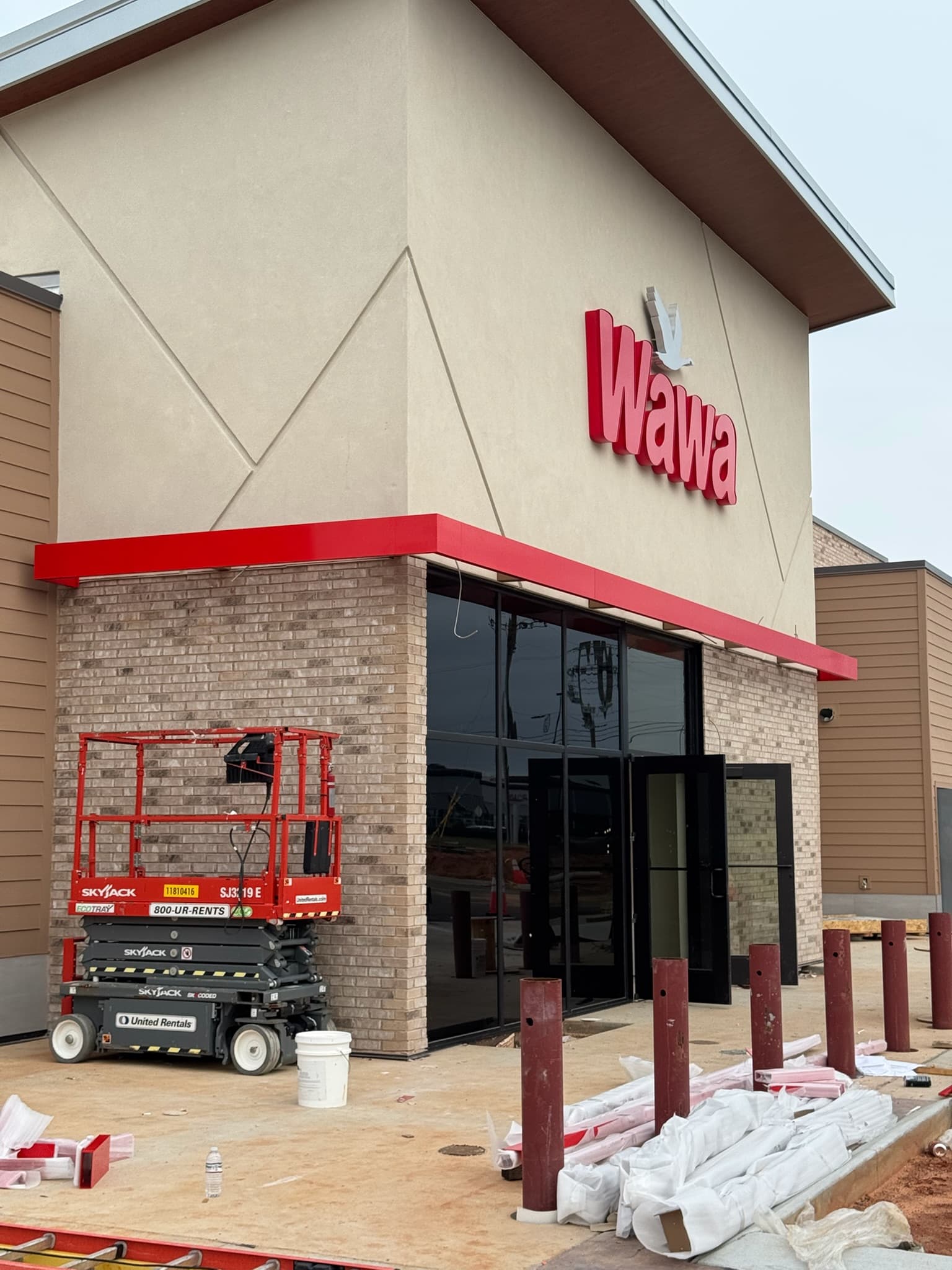 Wawa storefront construction