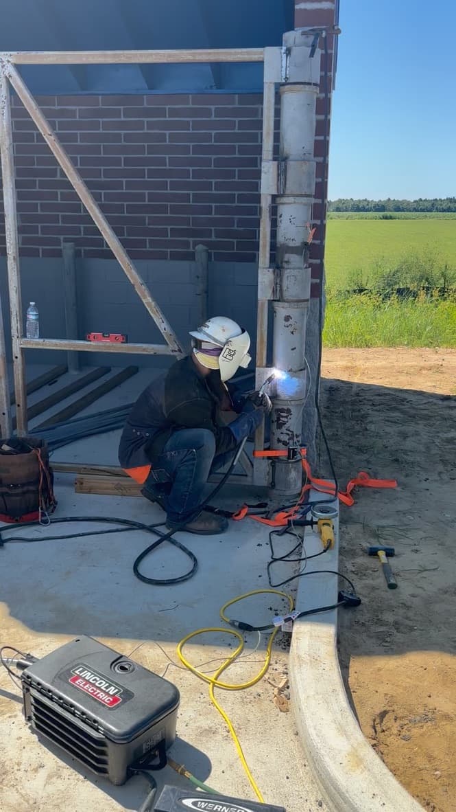 Structural column weld at foundation